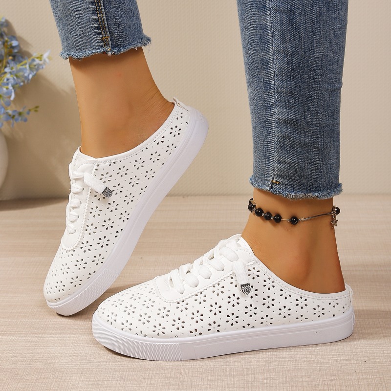 Slip On Mule Flat - 플로럴 컷아웃 슬립온 뮬 트레이너 탄성