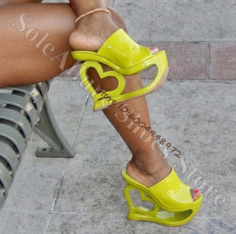 페이턴트 레더 하트 모양 속이 빈 조각 웨지 플랫폼 슬 - Women'S Shoes Peep Toe 리뷰 및 가격