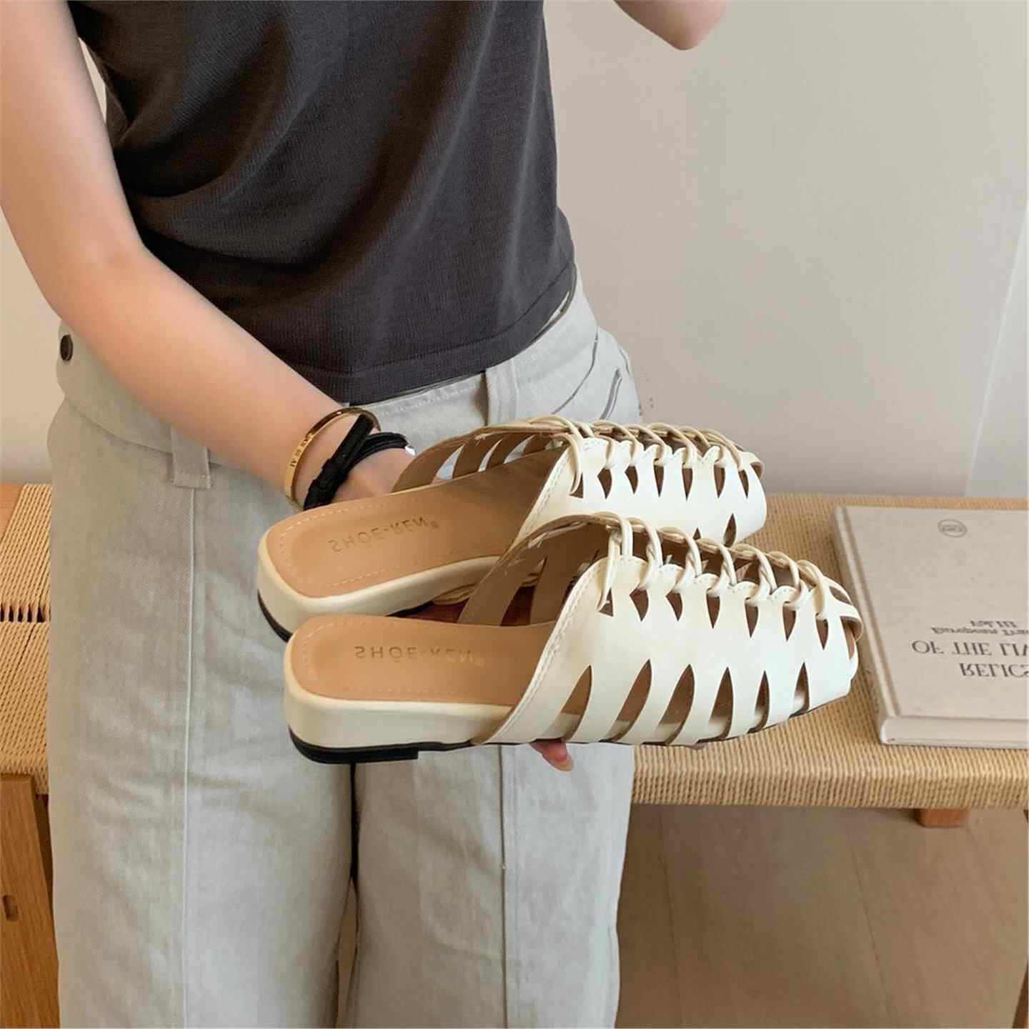 명품 브랜드 수제 직조 메쉬 속이 비치는 여성용 편안하 - Slip On Mule Flat 리뷰 및 가격